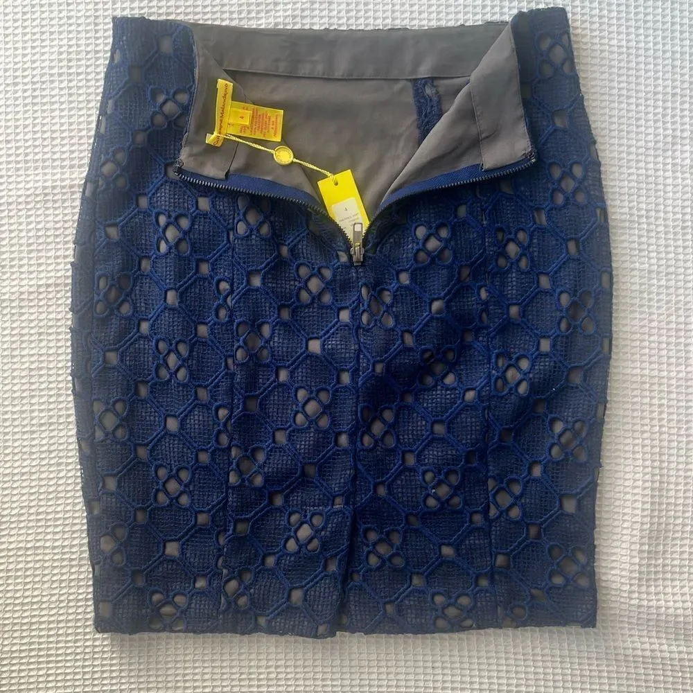 NWT Catherine Malandrino  Women's Navy Blue Pencil Eyelet Skirt sz 4